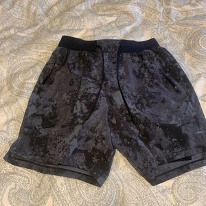 Mens Lululemon License to Train Shorts Lined 7” - S